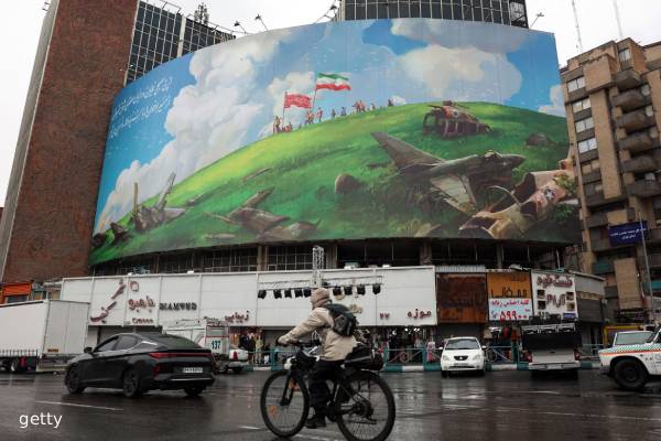 உடனடியாக வெளியேறுக... ஈரானில் அமெரிக்கர்களுக்கு ட்ரம்ப் நிர்வாகம் அவசர எச்சரிக்கை | Leave Iran Us Urgent Warning