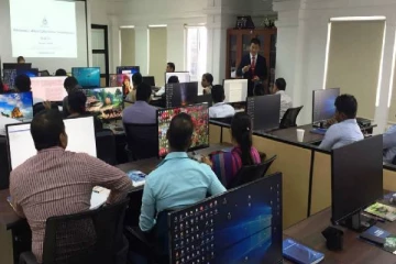 இலங்கையில் 7000 ஊழியர்கள் வேலை இழக்கும் அபாயம்