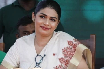 ஹிருணிகா பிரேமச்சந்திரவுக்கு எதிராக பிடியாணை