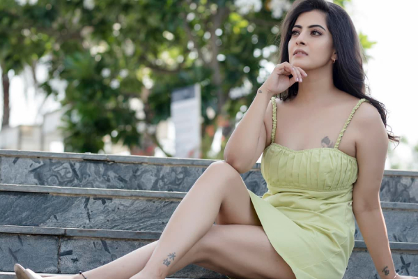 ஹீரோ, தயாரிப்பாளர், டைரக்டருடன் படுத்து தான் பட வாய்ப்பு வாங்கணுமா?.. சரத்குமாரின் மகளுக்கே இந்த நிலைமையா | Varalaxmi Faced Sexual Harassment In Cinema