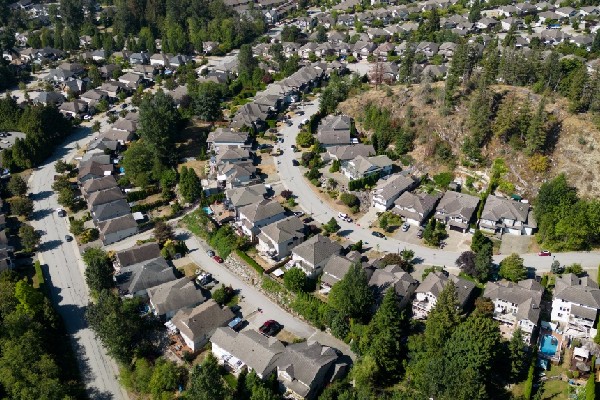 கனடாவில் வீட்டு வாடகை தொடர்பில் அதிர்ச்சி தகவல் | Average Asking Rents In Canada Reached