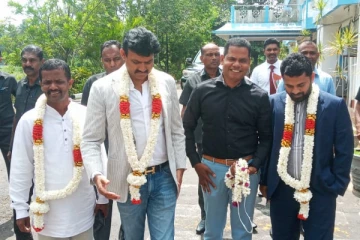 பொத்துவில் கனகர் கிராமத்தில் 73 குடும்பங்களுக்கு காணி அனுமதிப் பத்திரம் வழங்கி வைப்பு(படங்கள்)