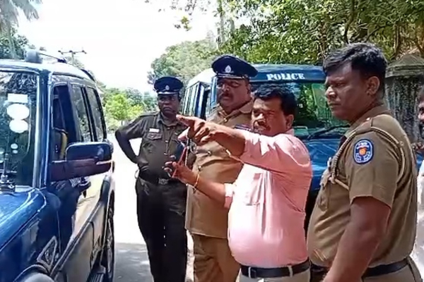 யாழில் சிவசேனை போராட்டத்தில் குழப்பம்; விரட்டி அடித்த பொலிஸார் | Chaos At Shiv Sena Protest In Jaffna