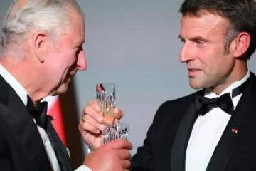 மன்னர் சார்லசுக்கு விருந்து கொடுப்பதற்காக பிரான்ஸ் அரசு செய்த செலவு: வாயைப் பிளக்க வைத்த தொகை