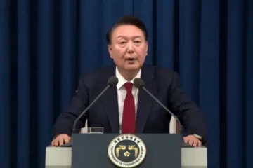 விசாரணைக்கு வர மறுக்கும் தென்கொரிய அதிபர்