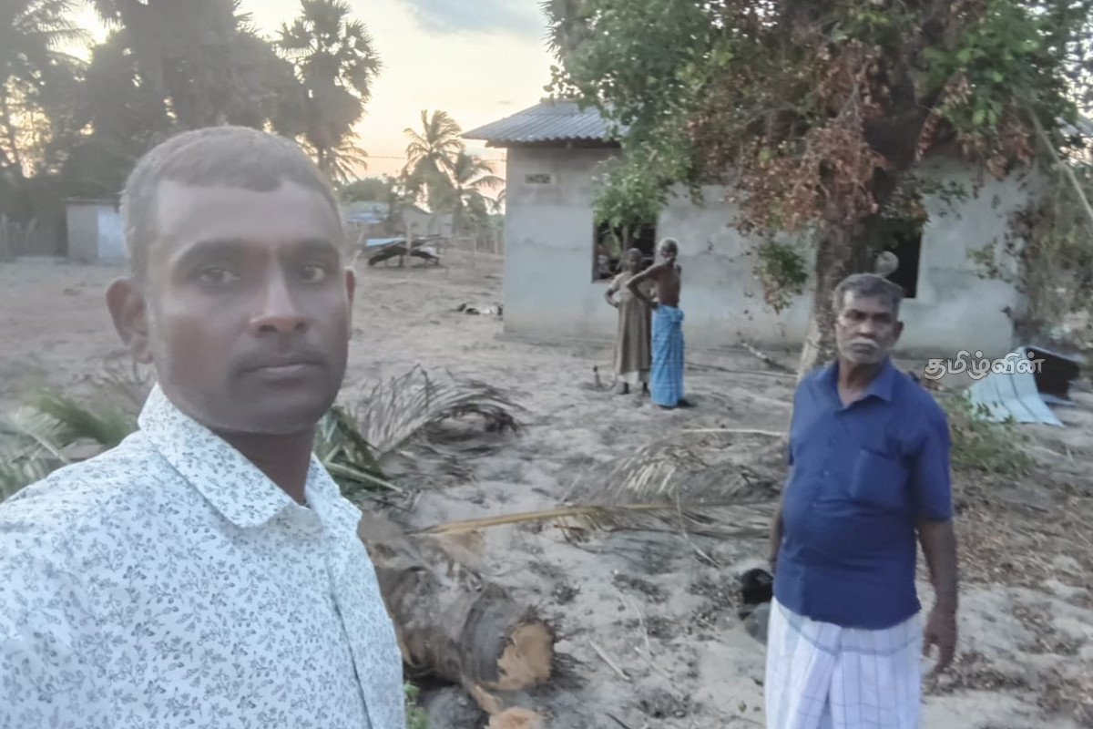 கேப்பாபுலவு பிலக்குடியிருப்பில் காட்டு யானை அட்டகாசம்: உயிர்தப்பிய வயோதிப குடும்பம் | Wild Elephant Rampage In Keppapulavu