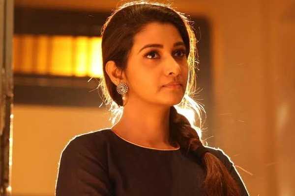 ஏன் என் கிட்ட அட்ஜெஸ்ட்மெண்ட் இருக்கான்னு கேட்கிறீங்க!! கொந்தளித்து பேசிய நடிகை பிரியா பவானி சங்கர்.. | Priya Bhavani Shankar Hurt Abour Adjustment Issues ஏன் என் கிட்ட அட்ஜெஸ்ட்மெண்ட் இருக்கான்னு கேட்கிறீங்க!! கொந்தளித்து பேசிய நடிகை பிரியா பவானி சங்கர்.. | Priya Bhavani Shankar Hurt Abour Adjustment Issues