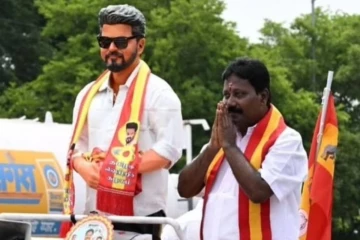 விஜயின் சிலையை வைத்து பிரச்சாரம் செய்யும் தவெக வேட்பாளர்