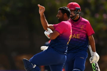 உலகக்கோப்பை தகுதிச்சுற்று: பிளே ஆஃப்பில் 151 ஓட்டங்கள் விளாசிய வீரர்