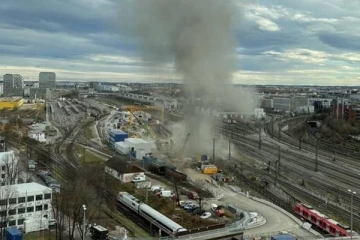 2 ஆம் உலகப் போரின்போது வீசப்பட்ட குண்டு வெடித்து 4 பேர் காயம்