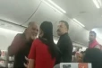 விமானத்தில் பணிப்பெண்ணிடம் அத்துமீறிய பயணி - அதிரடியாக இறக்கிவிட்ட அதிகாரிகள்