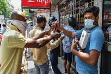 தண்ணி  தொட்டி தேடி வந்த கண்ணுகுட்டி நான்  : உச்சம் தொட்ட  மதுபான விலை  குடிமகன்கள் ஷாக்!