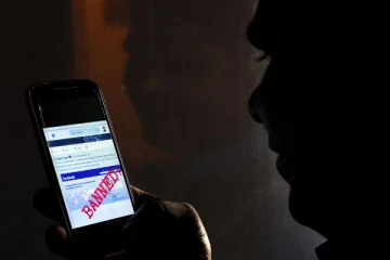 இலங்கையில் மீண்டும் சமூக வலைத்தள சேவை