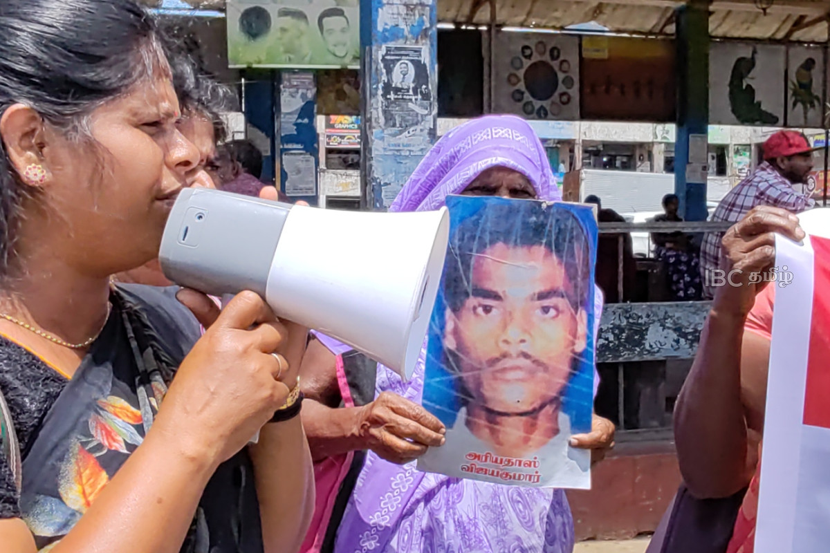 வலிந்து காணாமல் ஆக்கப்பட்டோரின் உறவினர்களால் வவுனியாவில் போராட்டம் | Protest In Vavuniya Relatives Of The Disappeared