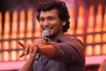 விஜய்யின் லியோ படம் பார்த்து மன உளைச்சல், எனக்கு அபராதம் தர வேண்டும்- நீதிமன்றத்தில் வழக்கு