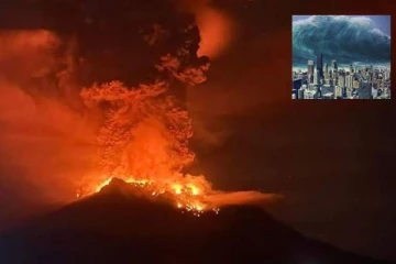 தீவில் வெடித்த எரிமலை..சுனாமி எச்சரிக்கை விடுத்த இந்தோனேசியா