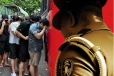 கொழும்பில் வெளிநாட்டவர்களை அச்சுறுத்திய பொலிஸ் அதிகாரிக்கு நேர்ந்த கதி - பின்னணியில் செயற்பட்ட பெண்