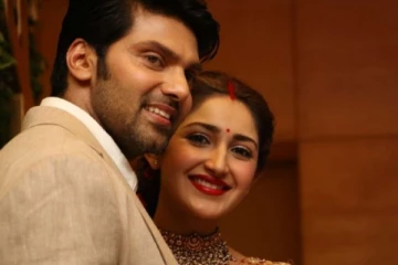 சாயிஷாவா இப்படி? கிளாமரில் அசத்தும் ஆர்யாவின் மனைவி.. லேட்டஸ்ட் கிளிக்