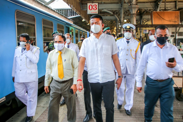 කොළඹ ගෙදර ප්‍රතිකාර මධ්‍යස්ථානයක්....(PHOTO) | Srilanka Transprost