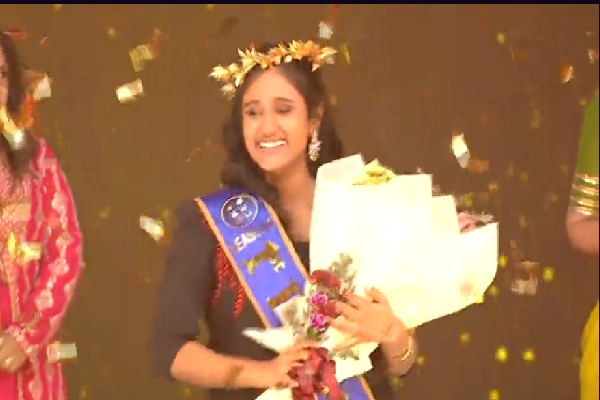 சரிகமப - வில் இறுதிச்சுற்றிற்கு தெரிவான முதல் போட்டியாளர்... இவர்களில் யார்? | Saregamapa Seniors S5 First Finalist Selection Oct
