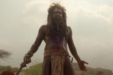 அனைவரும் ஆவலுடன் எதிர்பார்த்து காத்துக்கொண்டிருந்த தங்கலான் படத்தின் டீசர்..