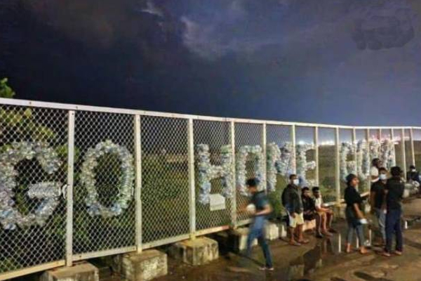 காலி முகத்திடலில் மின்னும் Go Home Gota! (Photos) | Galle Protest Tamil New Year Gohomegota Crisis