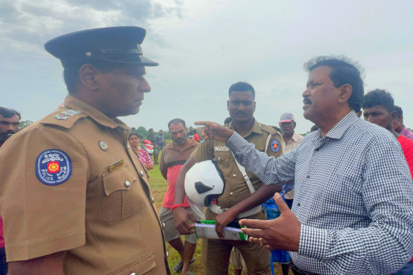 முல்லைத்தீவில் அத்துமீறிச் செயற்படும் காவல்துறை உத்தியோகத்தர்: மக்கள் குற்றச்சாட்டு | Police Acting Excessively In Mullaitivu District