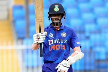 வேலை இழந்த தந்தை! துரத்திய குடும்ப வறுமை... தடைகளை கடந்து சாதித்த இந்திய கிரிக்கெட் வீரர்