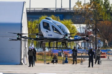 துபாயில் விரைவில் அறிமுகமாகும் பறக்கும் டேக்ஸிகள்: சிறப்பம்சங்கள், பயண விவரங்கள் என்னென்ன?