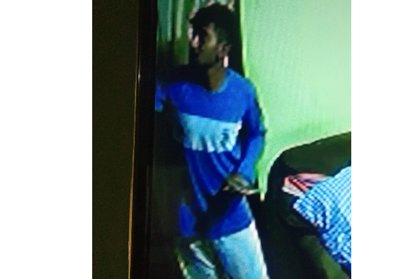 இரு பெளத்த தேரர்கள் உட்பட 7 கொள்ளையர்கள் அதிரடி கைது! வெளியான அதிர்ச்சி தகவல் | Ampara Robbery Two Buddhist Thero Arrest Police இரு பெளத்த தேரர்கள் உட்பட 7 கொள்ளையர்கள் அதிரடி கைது! வெளியான அதிர்ச்சி தகவல் | Ampara Robbery Two Buddhist Thero Arrest Police