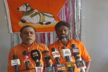 யாழில் சர்ச்சை ; மாணவர்களுக்கு பைபிள் வழங்கினால் கொளுத்துவோம் ; சிவசேனை கடும் எதிர்ப்பு