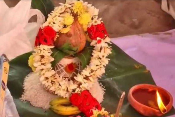 மகாளய அமாவாசை ;  இன்று தோக்ஷங்கள் நீங்கி மங்கள வாழ்வு தரும் அவிதவா நவமி! | Today Avitava Navami Will Remove The Dokshas