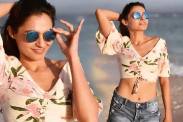 கடற்கரையில் நடிகை ஆண்ட்ரியாவின் லேட்டஸ்ட் கிளாமர் க்ளிக்ஸ்