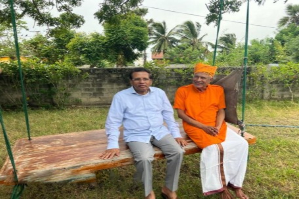 சிவசேனையின் தலைவரை சந்தித்த முன்னாள் ஜனாதிபதி! | Former President Met The Leader Of Shiv Sena