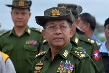 ஒருபக்கம் நிலநடுக்கம் பேரிடர்... மறுபக்கம் கிராமங்கள் மீது குண்டு வீசும் மியான்மர் இராணுவம்