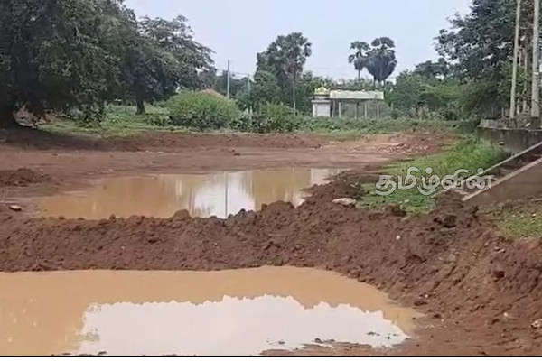 வலி. வடக்கில் சட்டவிரோத மண் அகழ்வு (Video) | Illegal Excavation In Jaffna