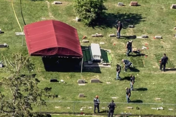 அமெரிக்காவில் மீண்டும் பயங்கரம்; இறுதிச்சடங்கில் துப்பாச்சூடு; பலர் காயம்