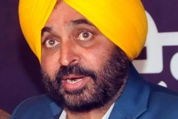 பஞ்சாப் முதலமைச்சர் பகவந்த் மான் வீட்டிற்கு ரூ.10,000 அபராதம் - நடந்தது என்ன?