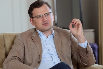 உக்ரைன் சோர்ந்து விடாது வெற்றிபெறும் ; நம்பிக்கையில் வெளியுறவுத்துறை அமைச்சர்