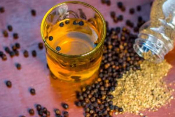 குளிர்காலத்தில் உதவி கரம் நீட்டும் கருப்பு மிளகு- யாரெல்லாம் சாப்பிடலாம்? | Benefits Of Black Pepper குளிர்காலத்தில் உதவி கரம் நீட்டும் கருப்பு மிளகு- யாரெல்லாம் சாப்பிடலாம்? | Benefits Of Black Pepper