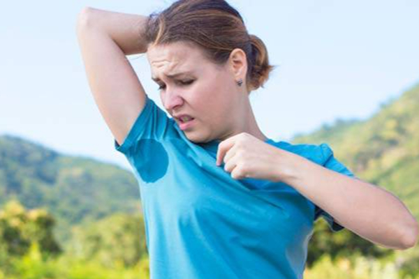 அடிக்கும் வெயிலில் வியர்வை நாற்றத்தை போக்க எளிய வழிமுறை | Alleviate The Smell Of Sweat Some Simple Way