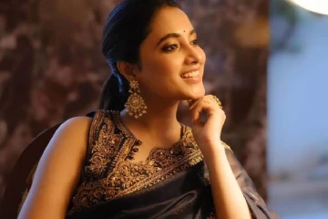 சேலையில் மெழுகு டால் போல் ஜொலிக்கும் நடிகை பிரியங்கா மோகனின் லேட்டஸ்ட் புகைப்படங்கள்..