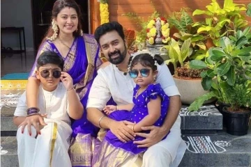 பட்டுப்புடவையில் கொள்ளை அழகில் நடிகை சினேகா! அடுத்தடுத்து அரங்கேறும் கொண்டாட்டம்