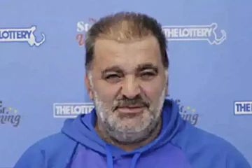 வீட்டு குவளையிலிருந்த லொத்தரி சீட்டுக்கு விழுந்த மிகப்பெரும் பரிசு: இத்தனை கோடியா!