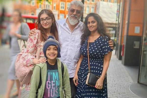 முதலமைச்சரிடம் கை குலுக்கிய அஜித்தின் மகன்.. இதோ புகைப்படம் | Ajith Family Watched Ipl With Cm