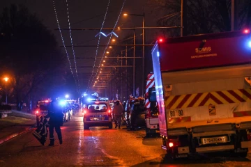 பிரான்ஸில் இன்று அதிகாலை இடம்பெற்ற பயங்கரம்; 5 சிறுவர்கள் உட்பட 10 பேர் பலி