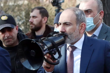 ஆட்சியை கவிழ்த்து அரசாங்க அதிகாரத்தை கைப்பற்ற இராணுவம் சதித்திட்டம்! பிரபல நாட்டின் பிரதமர் பரபரப்பு தகவல்