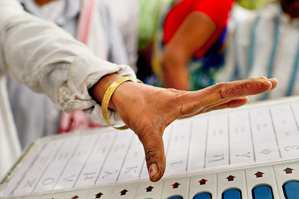 தமிழகத் தேர்தல் களத்தின் பெரும் கேள்விக்குறியாக விடைபெற்ற விஜய் | Tamilnadu Elections Vijay Doubtful Farewell