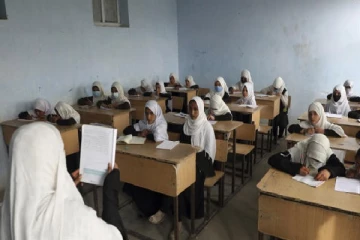 ஆப்கானில் தலிபான்கள் மனநிலையில் ஏற்பட்ட மாற்றம்  -   மாணவிகளுக்கு மகிழ்ச்சியான தகவல்