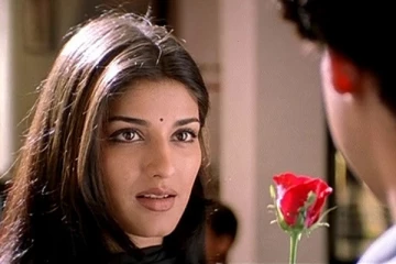 காதலர் தினம் பட நடிகையை நினைவிருக்கா.. 48 வயதில் இப்போது எப்படி இருக்கிறார் பாருங்க